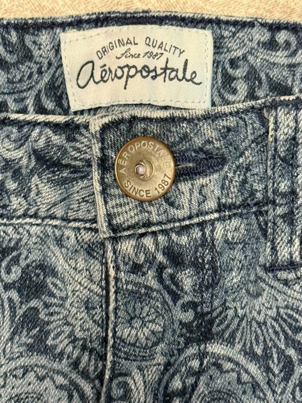 Aeropostale Dark Paisley Print Low-Rise Denim Cutoff Shorts Size 1/2 - Picture 4 of 8
